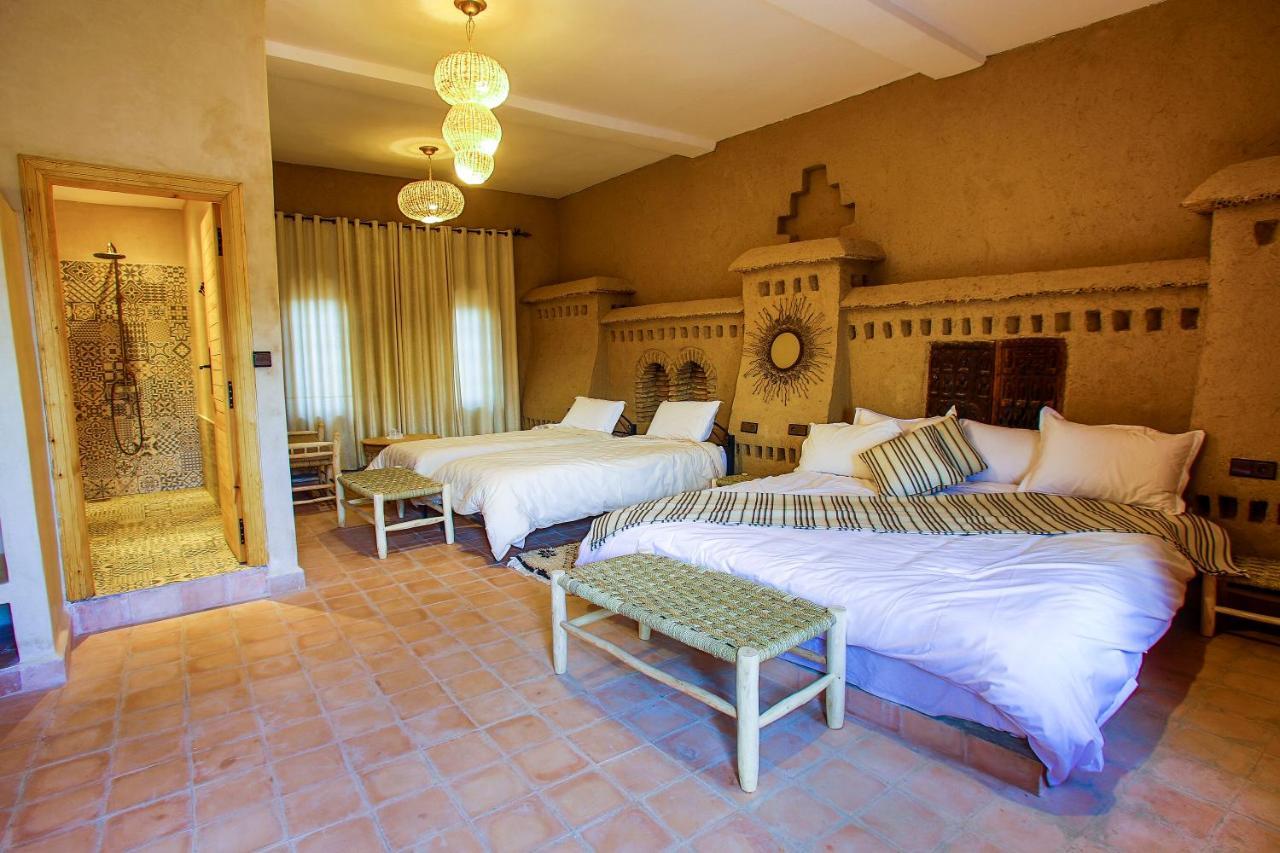 RiadSuerteloca Merzouga Hassilabied Zewnętrze zdjęcie A room at the hotel