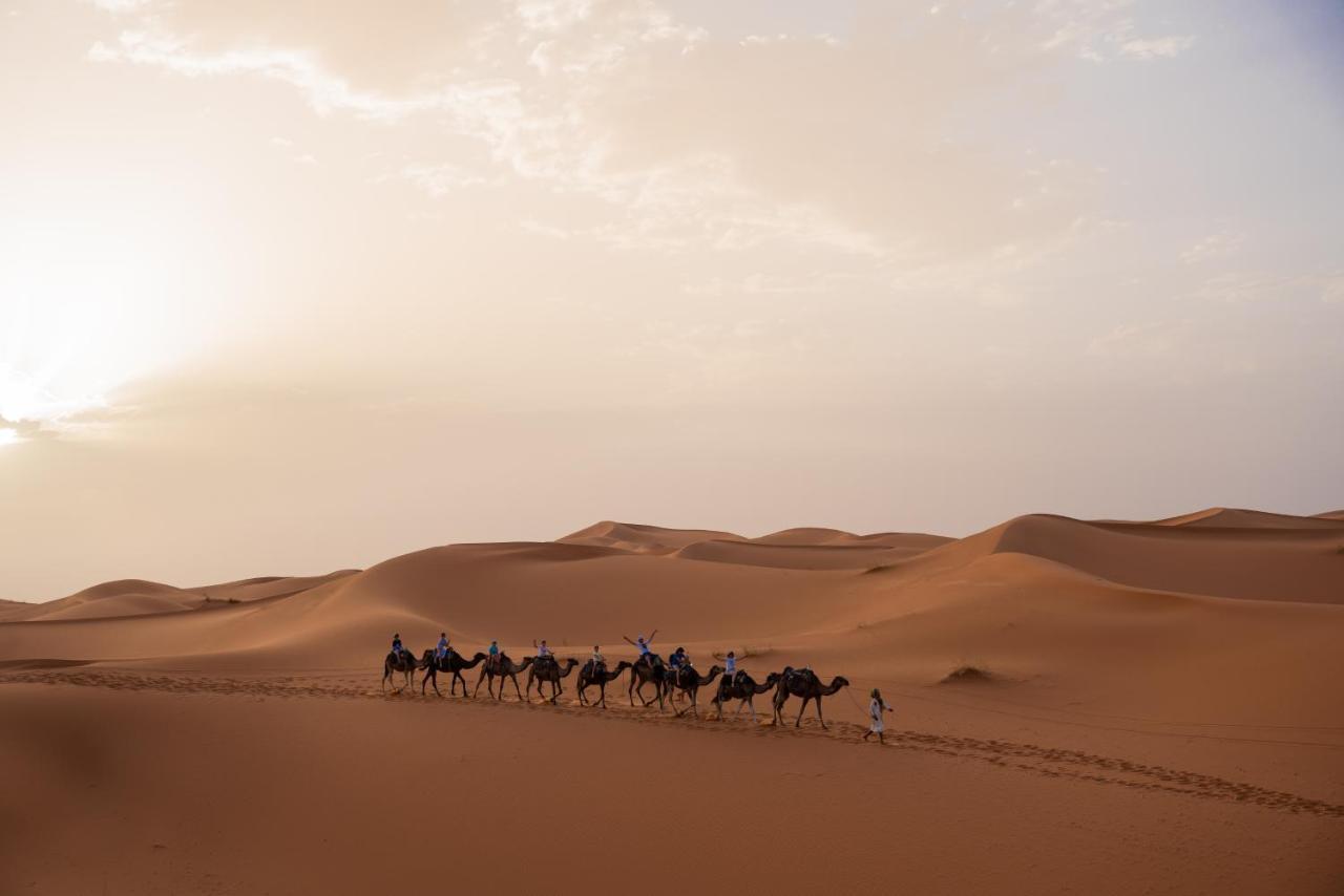 RiadSuerteloca Merzouga Hassilabied Zewnętrze zdjęcie Sahara Desert