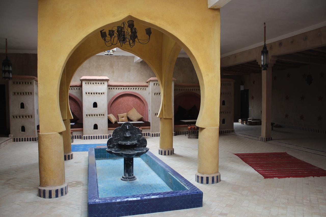 RiadSuerteloca Merzouga Hassilabied Zewnętrze zdjęcie A hammam in Marrakech, Morocco